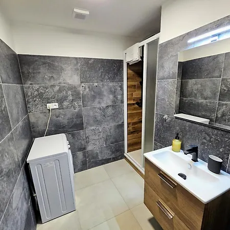 - Zizkova Apartment *